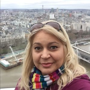 Meet your Posher, Mireya